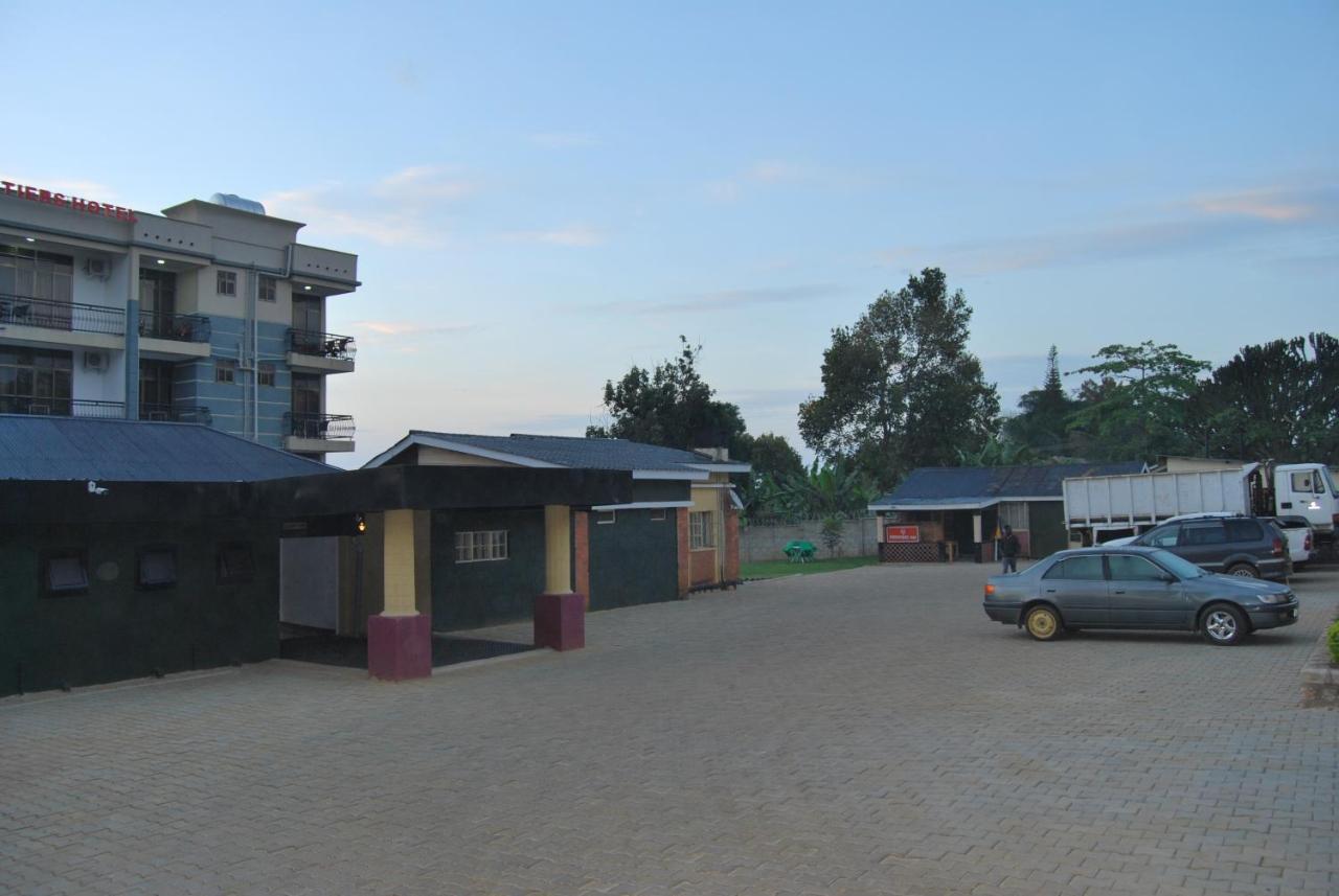 Frontiers Hotel Entebbe Exterior photo